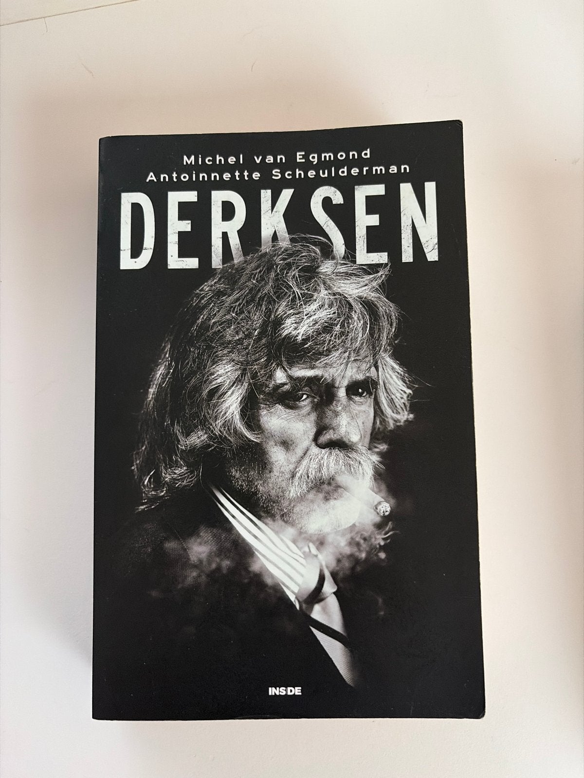 Boek: Derksen door Michel van Egmond en Antoinette Scheulder, Ophalen of Verzenden, Zo goed als nieuw, Nederland