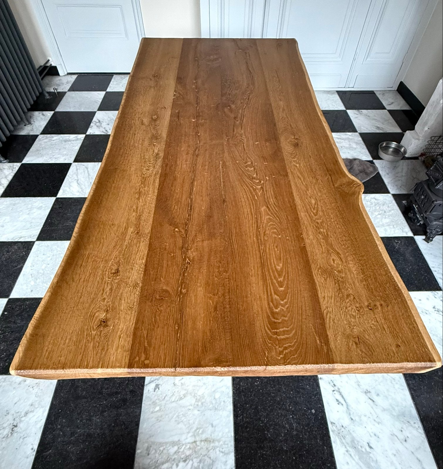 Massieve houten eettafel, stalen onderstel (kruispoot), Ophalen, 100 tot 150 cm, Industrieel/landelijk, Eikenhout