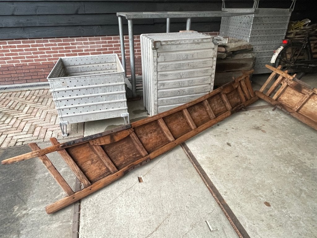 2 antieke zij borden van een boeren oogst wagen, Ophalen