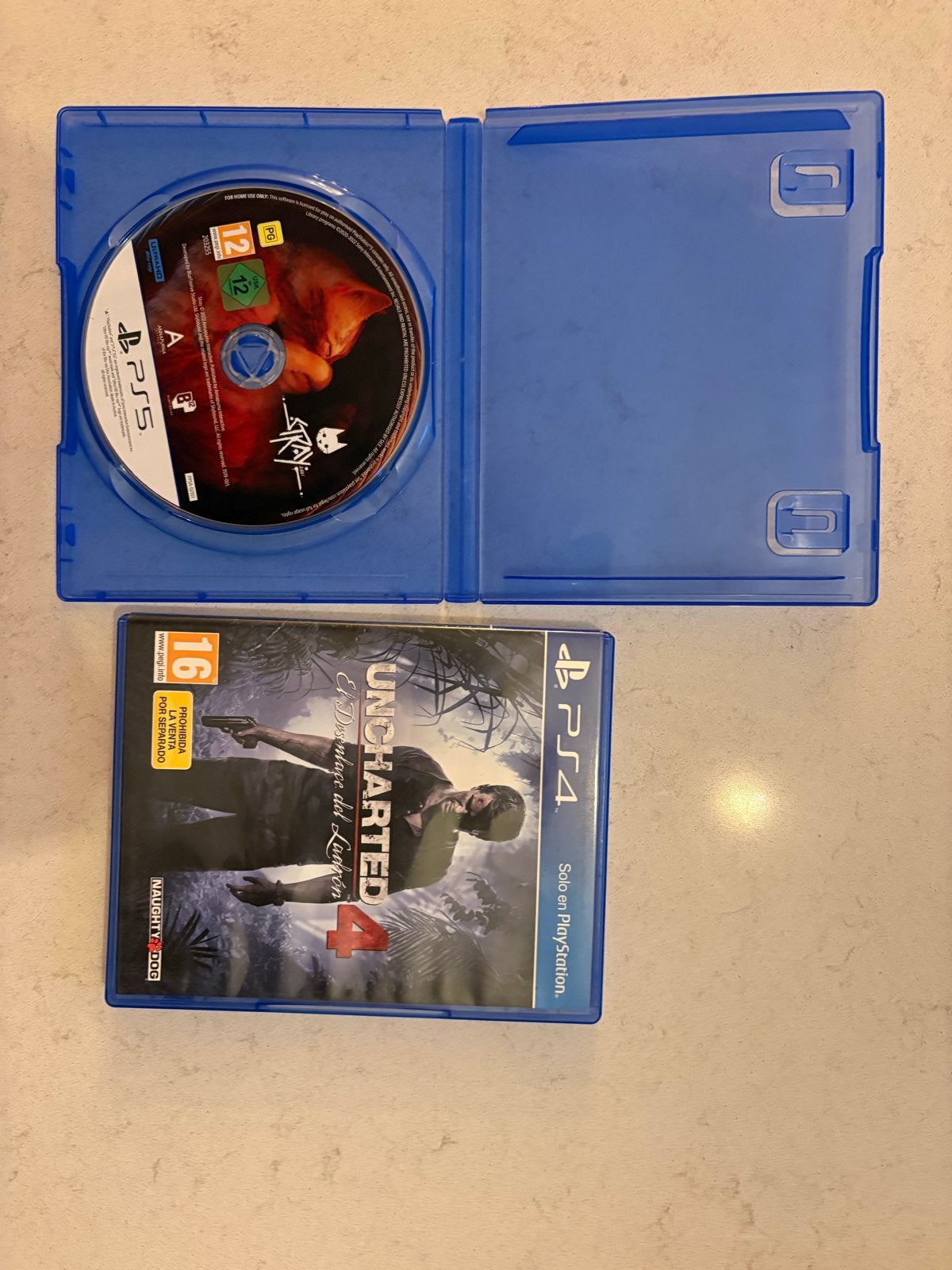 Uncharted 4 (PS4) & Stray (PS5) - Zo goed als nieuw, Avontuur en Actie, 1 speler, Ophalen of Verzenden, Zo goed als nieuw