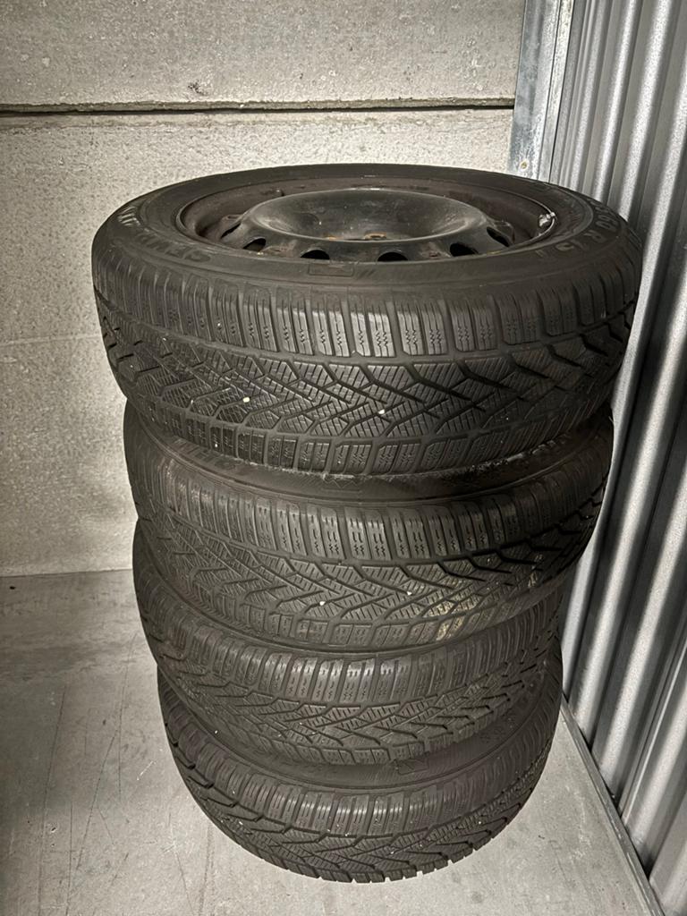 4 Semperit Speed Grip 2 Winterbanden 185/60R15, Ophalen, Nieuw
