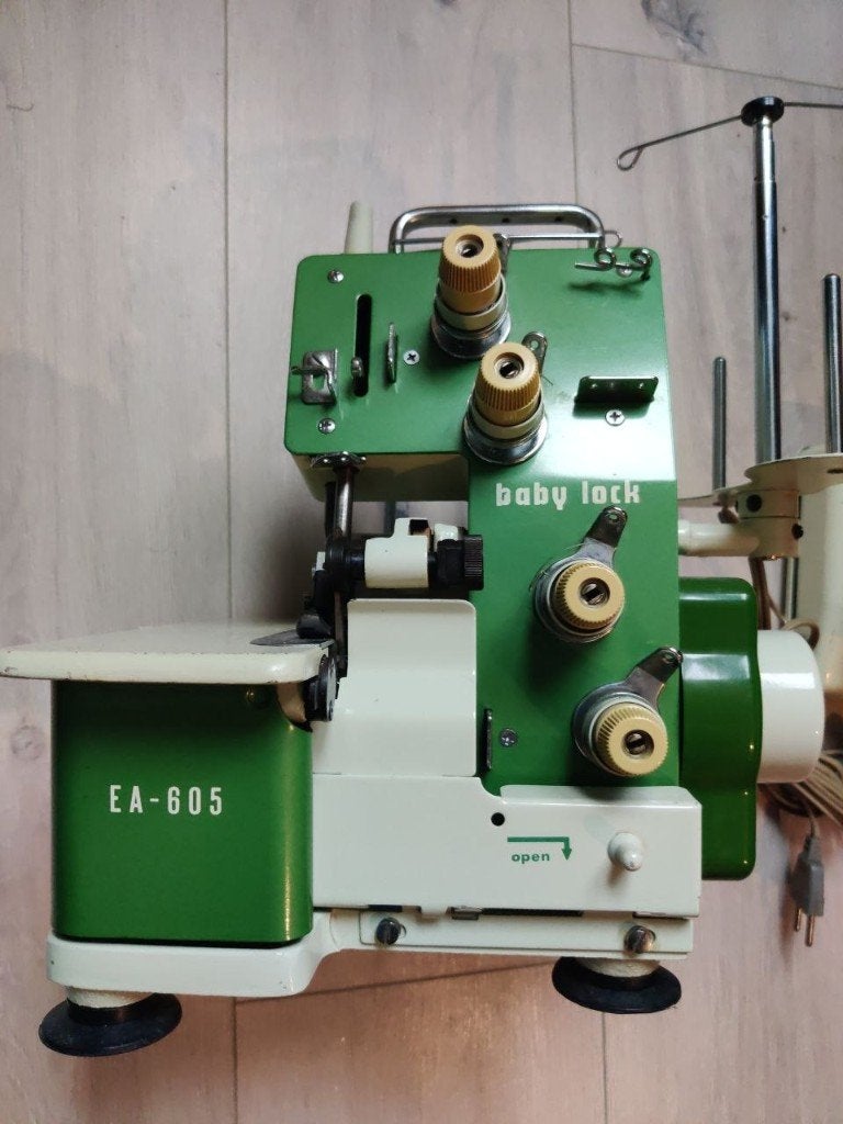 Pfaff Vintage naaimachine/ lockmachine babylock jaren 60, Ophalen of Verzenden, Gebruikt, Naaimachine, Overige merken