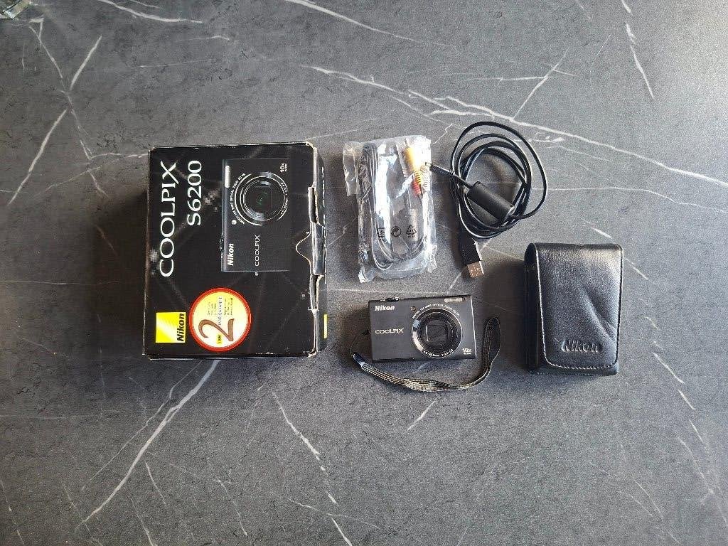 Nikon COOLPIX S6200 zwart, Ophalen, Beeldstabilisatie, Draagriem, 16 megapixels