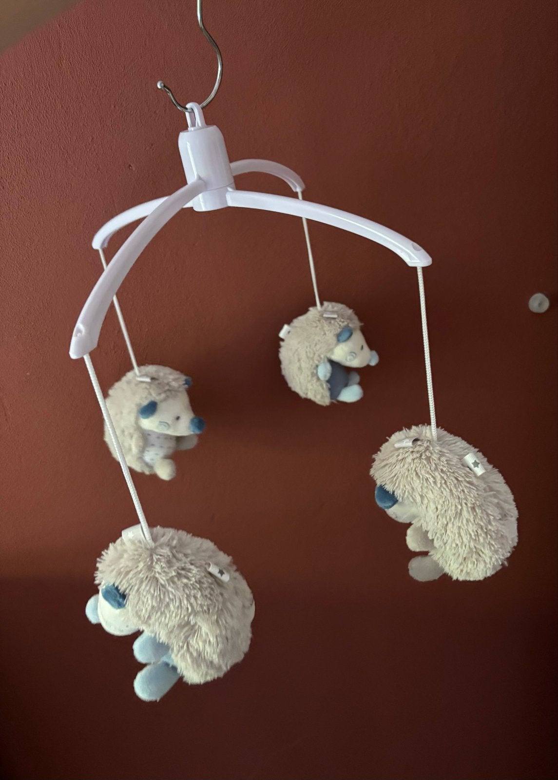 Tiamo Muziekmobiel met egeltjes voor babybedje of box, Kinderen en Baby's, Verzenden, Zo goed als nieuw, Mobiel, Met geluid