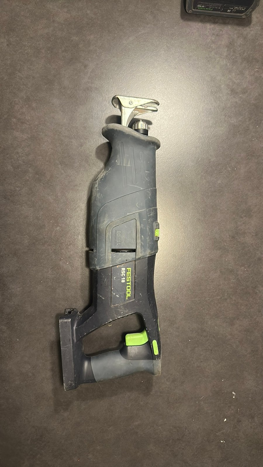 Festool reciprozaag machine 18volt, Ophalen of Verzenden, Zo goed als nieuw, Accu, Bovenfrees
