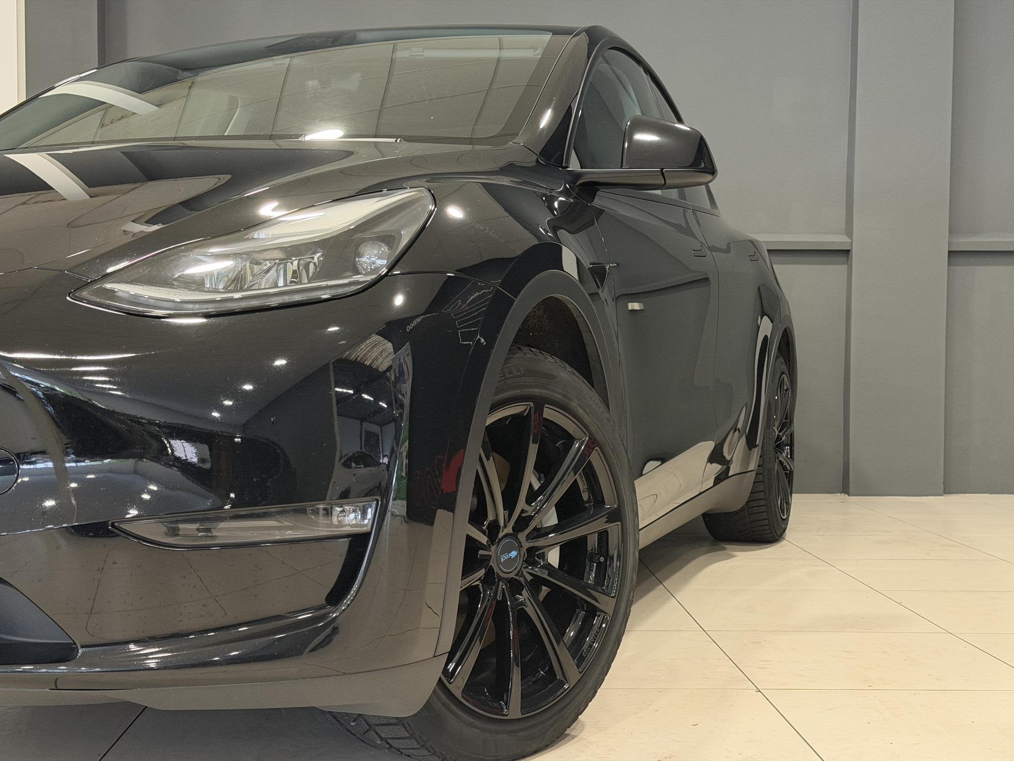 Tesla Model Y Long Range AWD 75 kWh | SOH 92% | Autopilot |, Auto's, Automaat, Stof, Gebruikt, 495 min