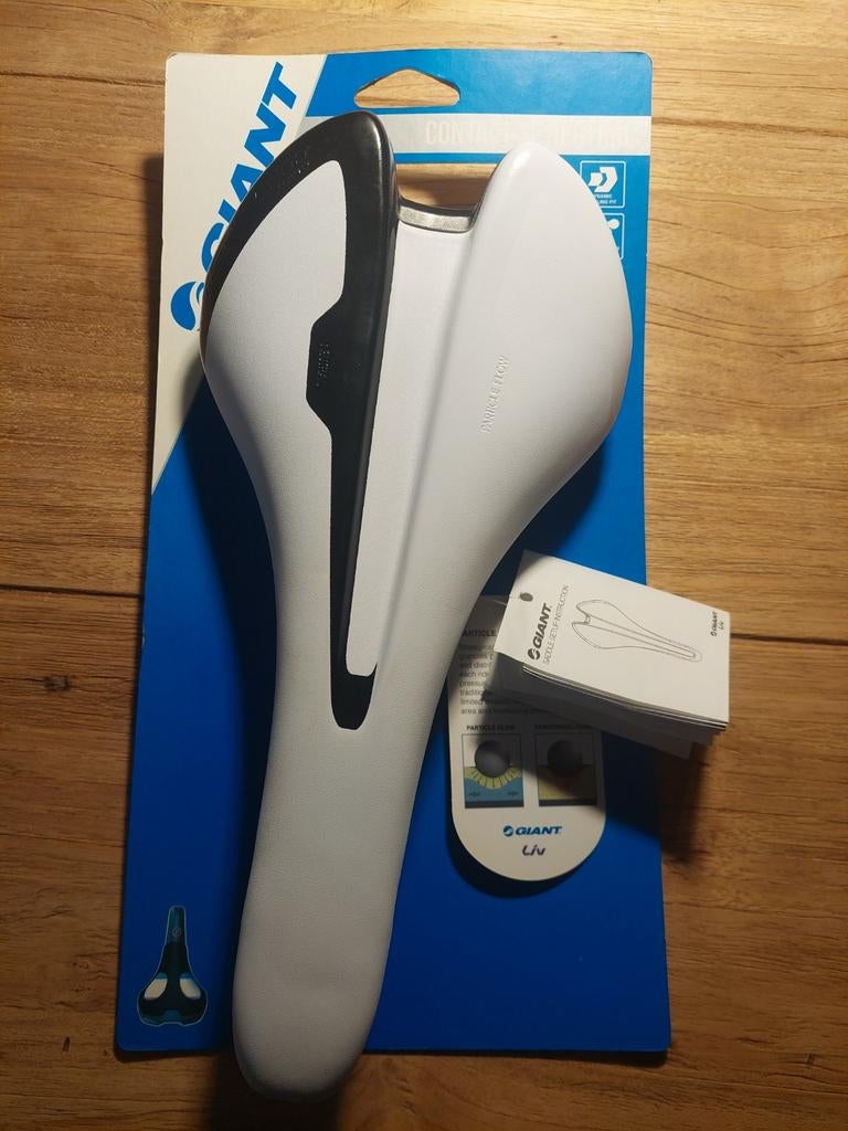 Giant Contact SL Neutraal Zadel - Nieuw, Fietsen en Brommers, Fietsonderdelen, Ophalen of Verzenden, Nieuw, Zadel, Giant