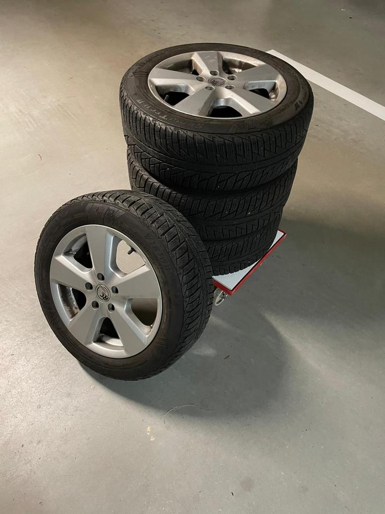 Volvo winterbanden met velgen, Auto-onderdelen, Banden en Velgen, Ophalen, 16 inch, Banden en Velgen, 205 mm