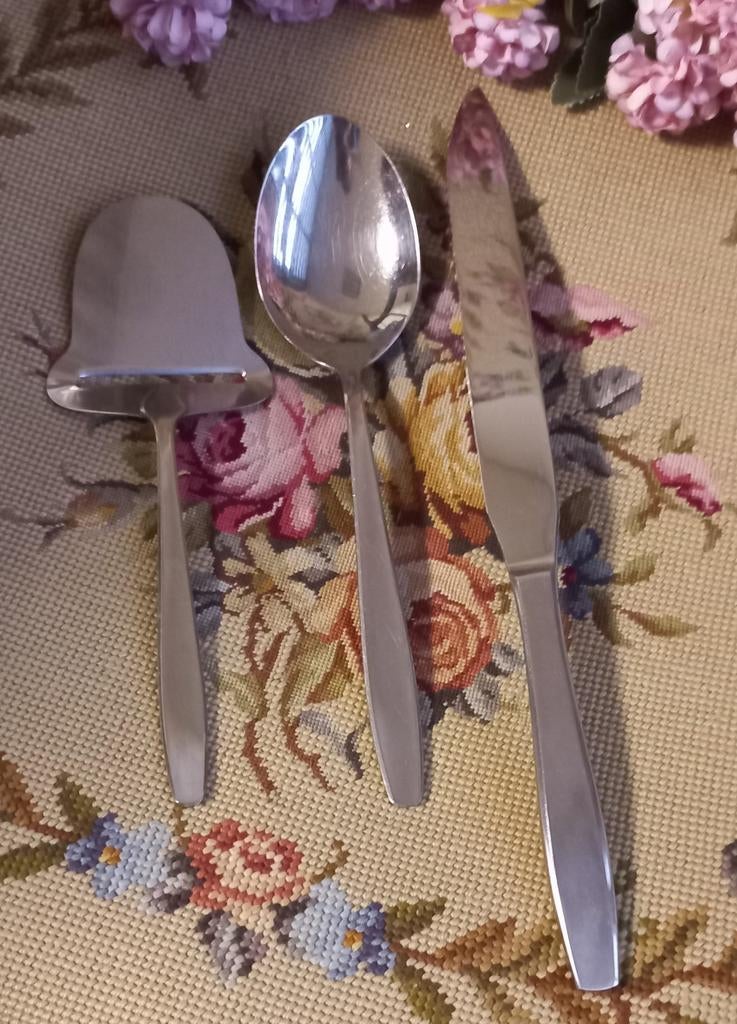 Setje Gero bestek, broodmes, kaasschaaf, groentelepel, Samba, Ophalen of Verzenden, Gebruikt, Rvs of Chroom