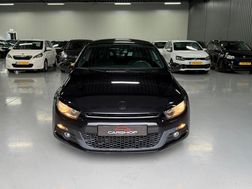 Volkswagen Scirocco 1.4 TSI 160PK DSG/PANO/CRUISE/CARPLAY, Zwart, 4 cilinders, Leder en Stof, Zwart