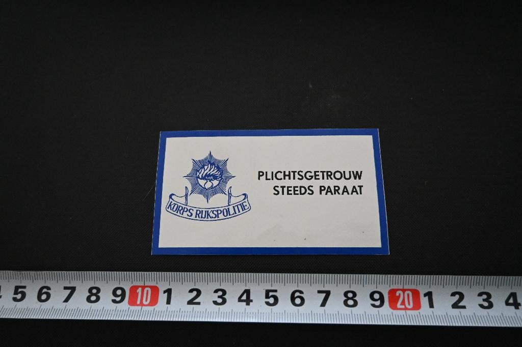 sticker plichtsgetrouw steeds paraat RP politie rijkspolitie, Verzamelen, Stickers, Ophalen, Zo goed als nieuw