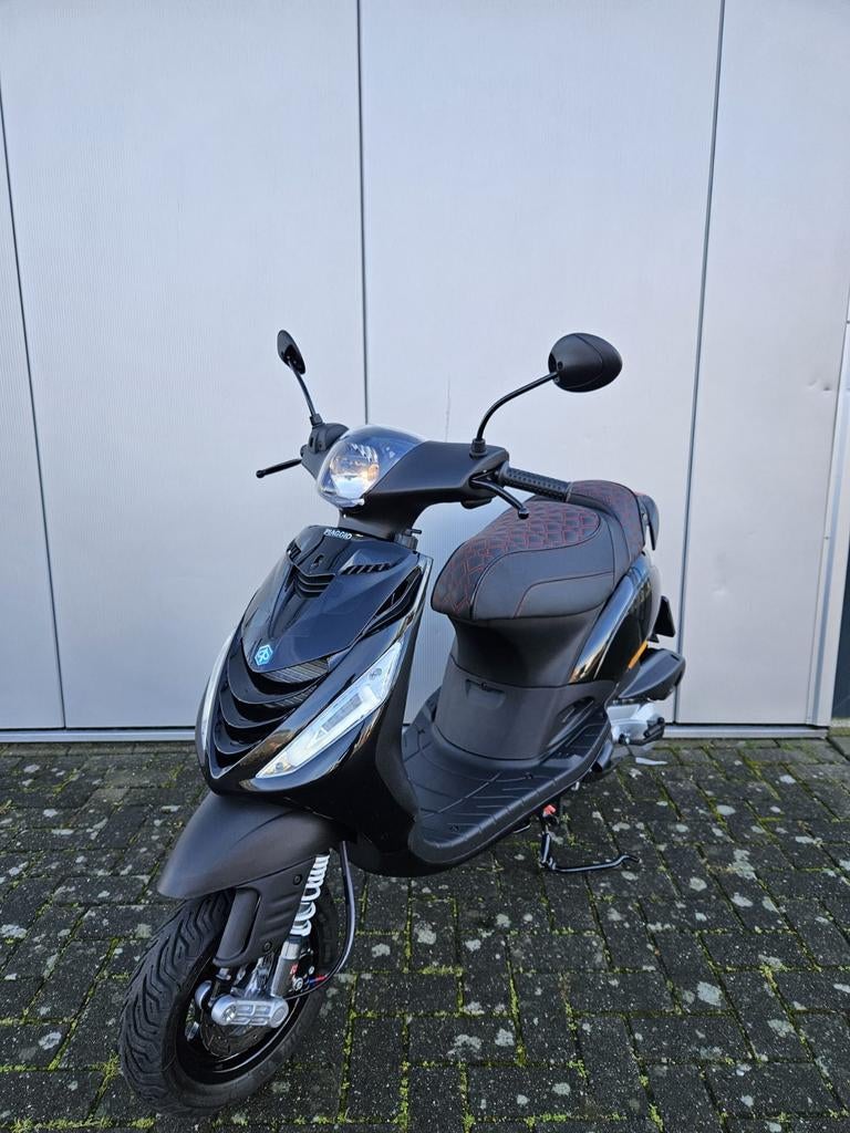 Piaggio Zip SP H2o 172cc Lc A1 Kenteken 180cc UNIEK NIEUW, Fietsen en Brommers, Ophalen, ., Zip, Zo goed als nieuw