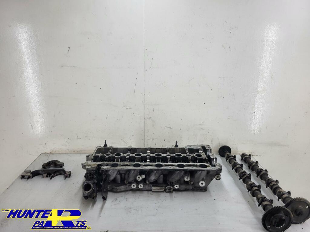 Cilinderkop Volvo V70/S60/XC70/XC90 D5 ('05-'09) 30731988, Gebruikt, Ophalen of Verzenden, Volvo, Volvo
