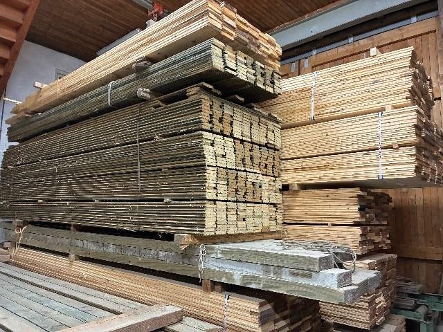 Gebruikte planken en gezaagde delen. Prachtig oud hout!, Ophalen, Gebruikt, Vloerdelen of -planken, 10 m² of meer