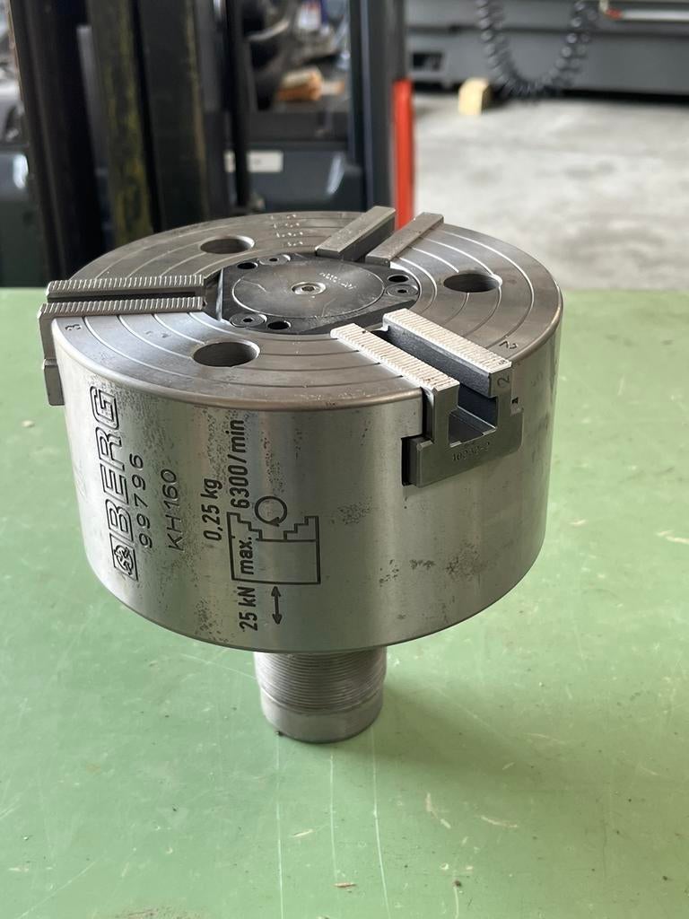 Berg KH160 automatische klauwplaat, Ophalen of Verzenden, Gebruikt, Metaaldraaibank, Minder dan 500 mm