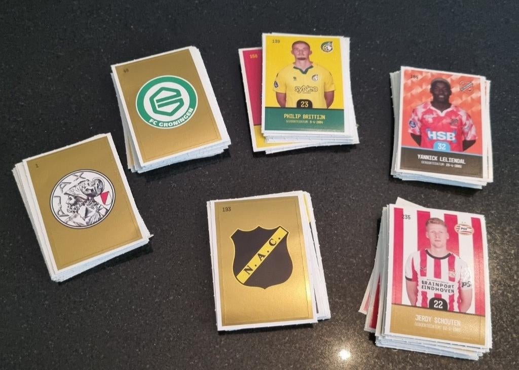Plus voetbalplaatjes maak je verzameling compleet, Plus, Ophalen of Verzenden