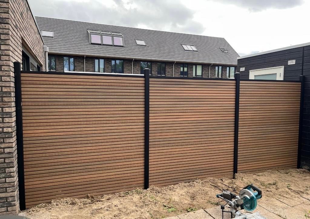 Composiet schutting incl. plaatsing vanaf €180 per meter, Ophalen, 1 tot 2 meter, 6 meter of meer, Nieuw