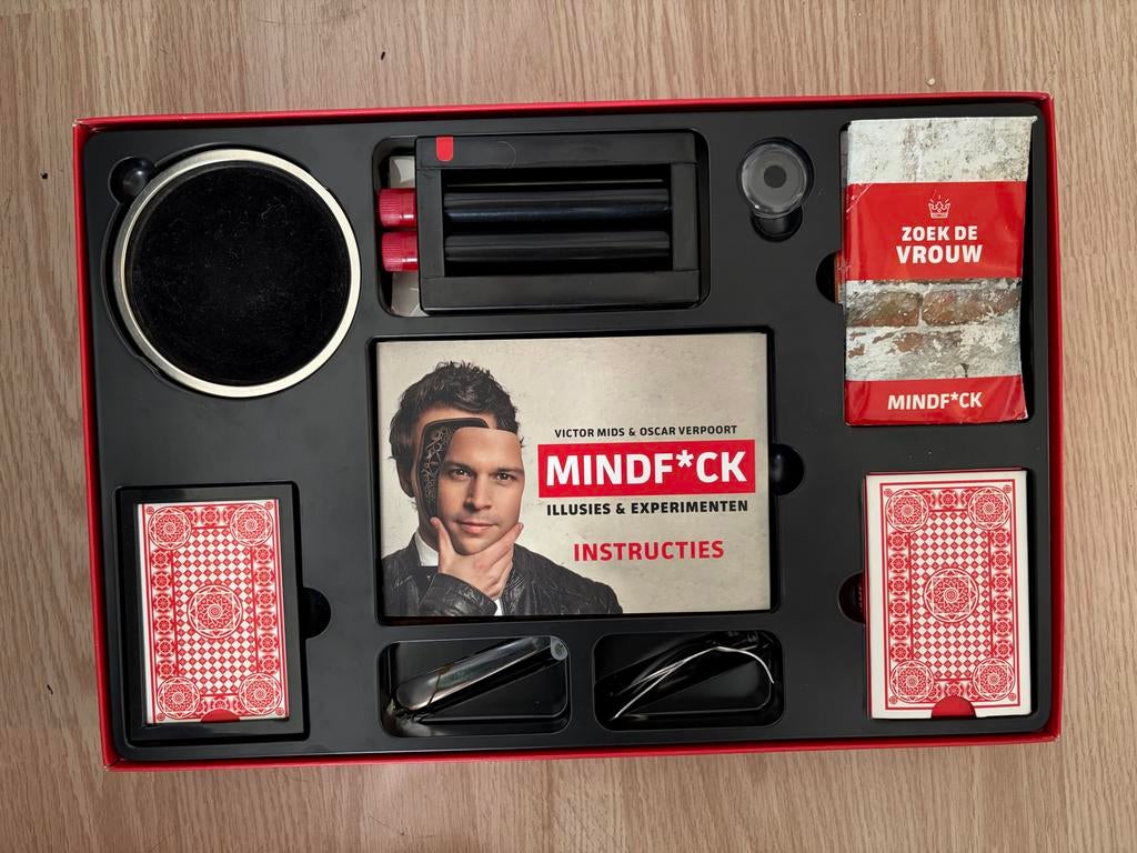 Mindf*ck Illusies & Experimenten Set, Ophalen of Verzenden, Zo goed als nieuw
