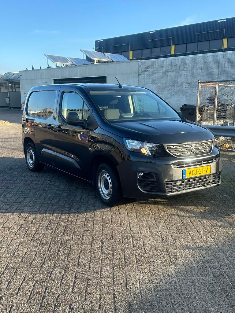 Peugeot Partner 1.5 Bluehdi 75pk 650kg 2020 Zwart, Voorwielaandrijving, USB, 1295 kg, 4 cilinders