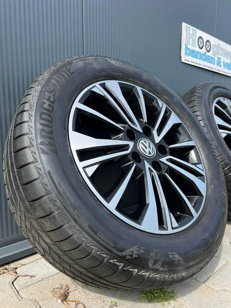 17 inch 5x120 Aracuja velgen Volkswagen Transporter T5 T6, Hooghwerff banden & velgen, Jacob Lemairestraat 26, Banden en Velgen