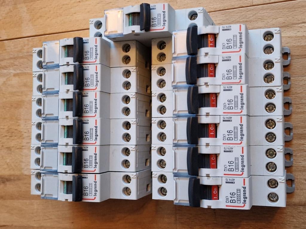 Legrand B16 automaat DX3,  7st beschikbaar, Verzenden, Zo goed als nieuw, Overige typen