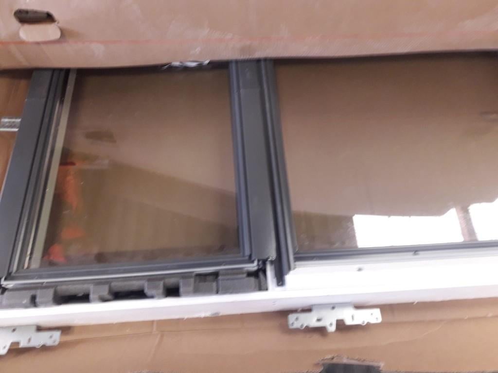 Velux dakraam GGLS FPK06, Doe-het-zelf en Verbouw, Glas en Ramen, Zo goed als nieuw, Dakraam, 120 tot 160 cm, 120 tot 160 cm, Veiligheidsglas