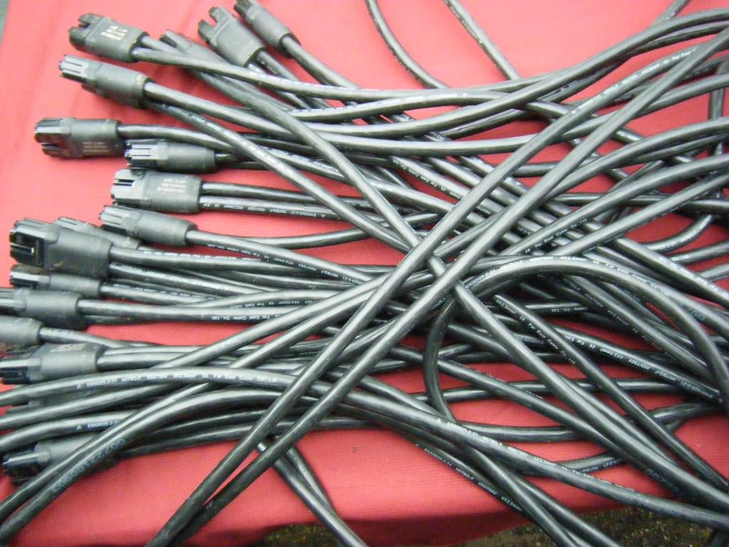 ENPHASE Q KABELS. 1 of 3 fase lengte 1.3/2.0/2.3 meter, Ophalen, Nieuw, Kabel of Snoer