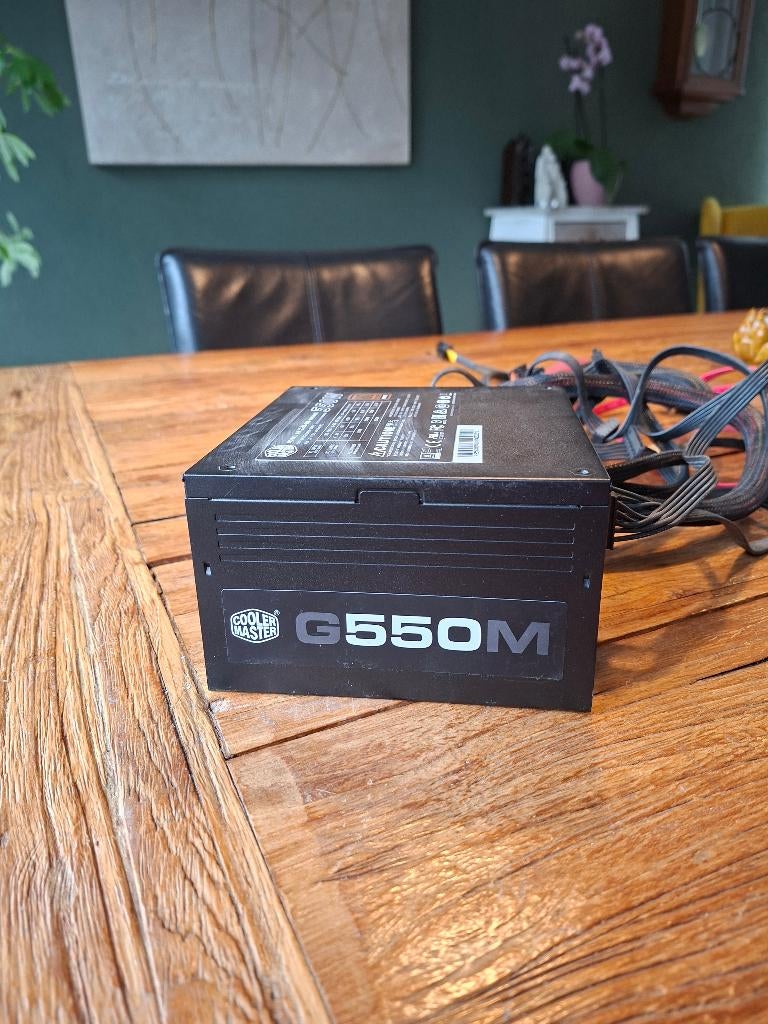 Coolermaster B550M, Computers en Software, Interne voedingen, Ophalen of Verzenden, Zo goed als nieuw