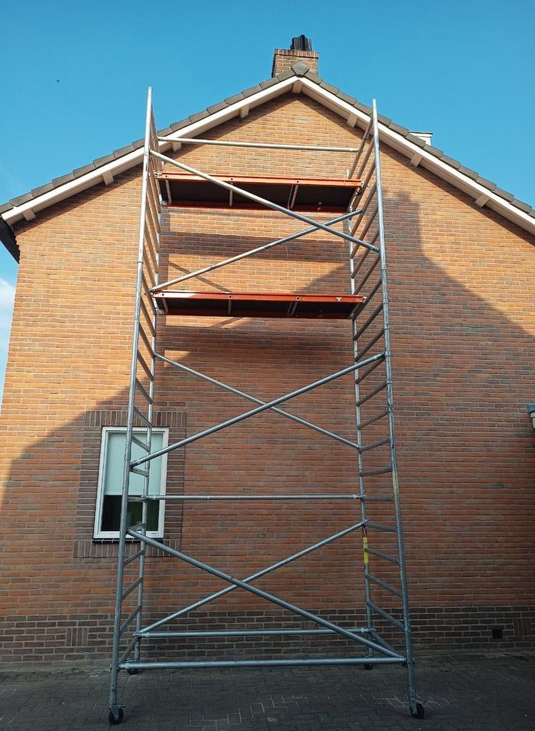Aluminium rolsteiger op aanhanger, per dag te huur. 8,2 mtr!, Doe-het-zelf en Verbouw, Steigers, Ophalen, Zo goed als nieuw, Rolsteiger of Kamersteiger
