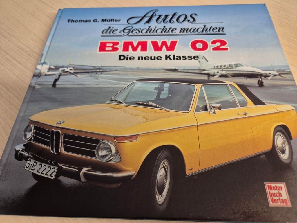 Gebonden boek BMW 02 serie óók 2002 Turbo 2002 tii Touring, Ophalen of Verzenden, BMW