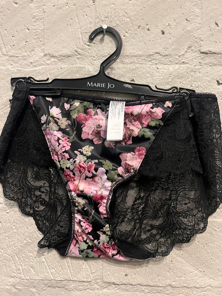Fantasie slip maat S & M  NIEUW!! Nu €7,50, Ophalen of Verzenden, Slip