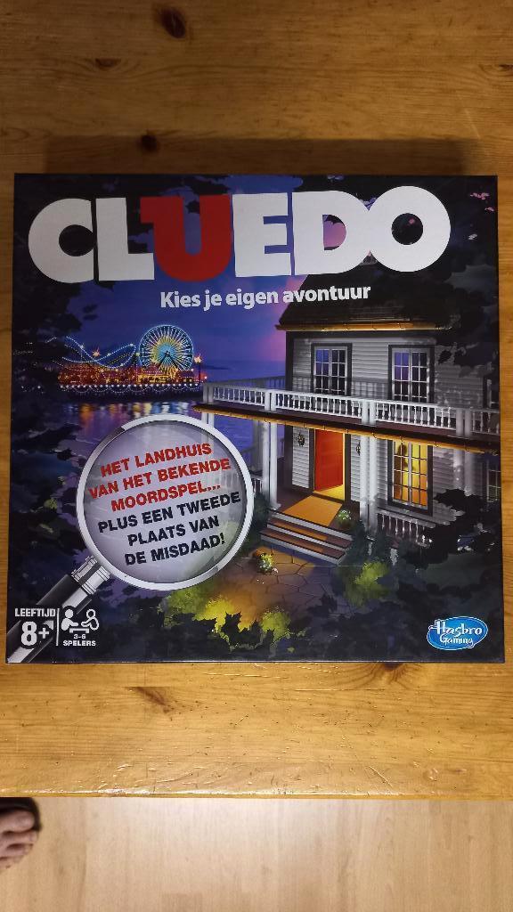 Cluedo kies je eigen avonduur met dubbelzijde bordspel, Vijf spelers of meer, Ophalen of Verzenden, Zo goed als nieuw