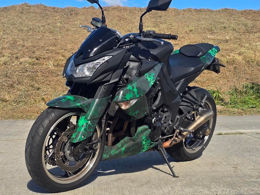 Vette Kwasaki Z1000 met camo wrap, Motoren, 4 cilinders, Particulier, Meer dan 35 kW, Sportuitlaat