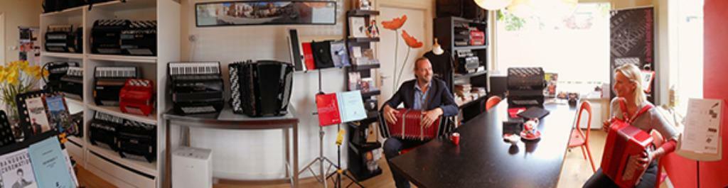 PIGINI Nederland voor alles m.b.t. accordeon!, Komt aan huis, Toetsinstrumenten