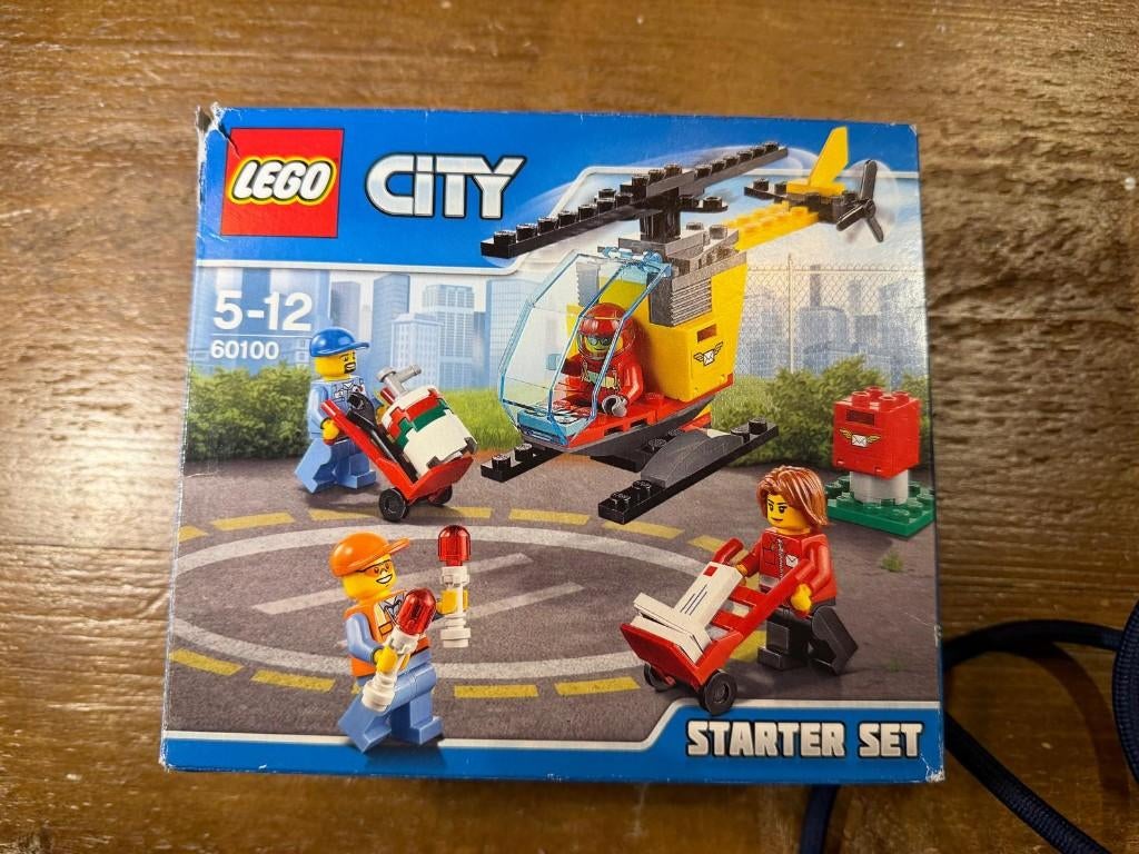 Lego CITY - 60100 Airport Starter Set (5-12jr), Ophalen of Verzenden, Zo goed als nieuw, Complete set, Lego