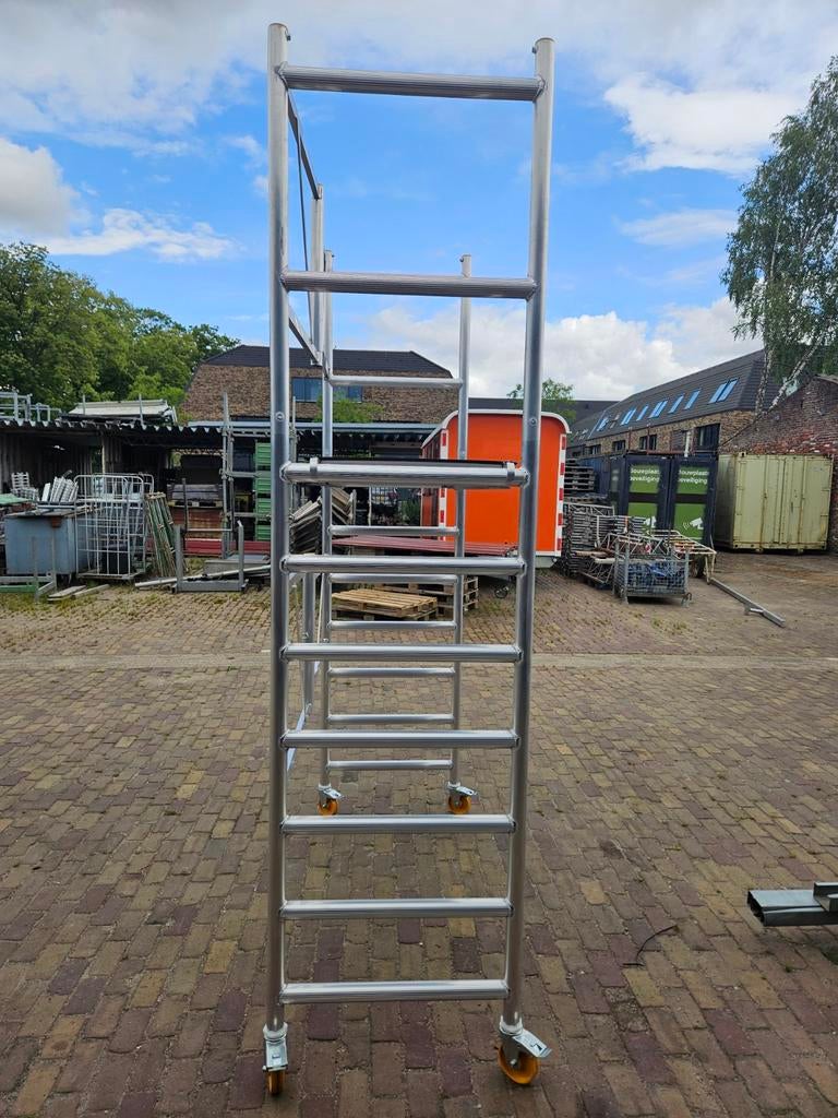 Custers kamersteiger met leuning nieuw werkhoogte 4 mtr, Doe-het-zelf en Verbouw, Steigers, Ophalen, 2 tot 5 meter, Custers, .