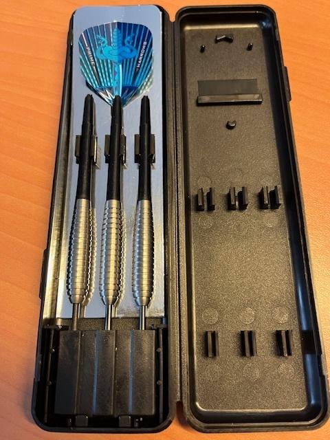 Harrows Assasin dartpijlen 23 gram à € 32,50, Ophalen of Verzenden, Nieuw, Pijlen