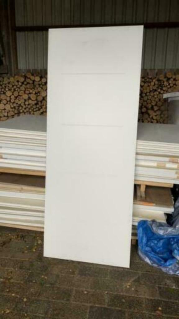 Verschillende Opdek binnendeuren 88x231.5 cm freeslijnen