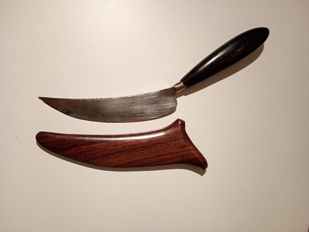 Badek mes (no keris), Verzenden
