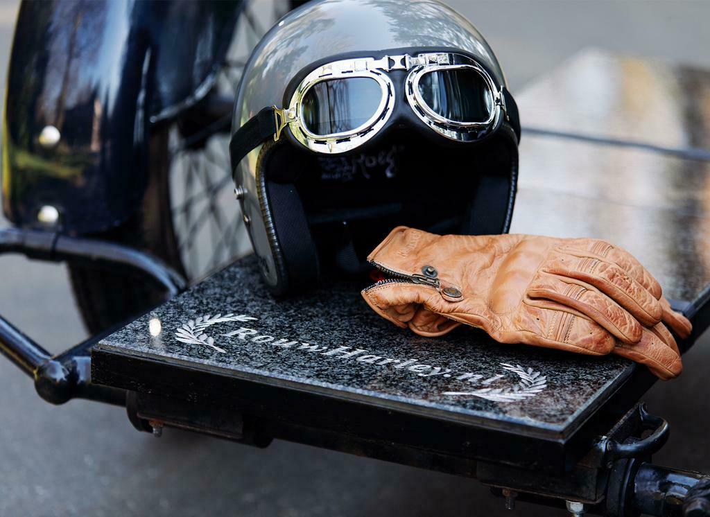 Uitvaart met een Harley-Davidson of BMW?, Diensten en Vakmensen, Bloemstukken en Rouwgeschenken