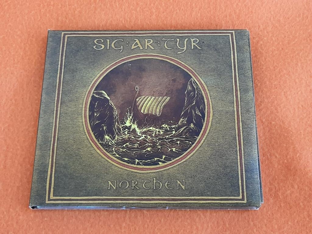 *Sig: Ar: Tyr - Northen (Digipak 2016), Cd's en Dvd's, Cd's | Hardrock en Metal, Zo goed als nieuw, Ophalen of Verzenden