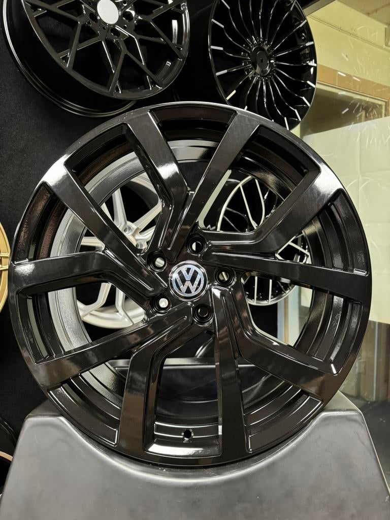 19 inch velgen voor Volkswagen Brescia 5x112 GTI GOLF 6 7 8