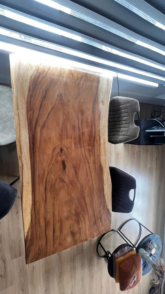 Suar boomstamtafelblad + stalenpoten en 4 stoelen!, Ophalen, Zo goed als nieuw