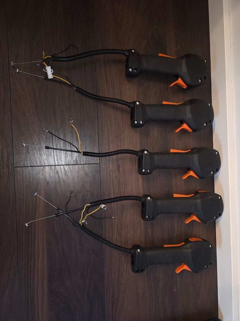 Stihl Handgrepen - Nieuw - 240R & 131, Ophalen of Verzenden, Nieuw, Stihl