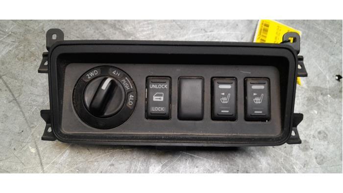 Selectiehendel 4X4 van een Nissan Navara, Auto-onderdelen, Overige Auto-onderdelen, Nissan, Gebruikt, 3 maanden garantie, Ophalen of Verzenden