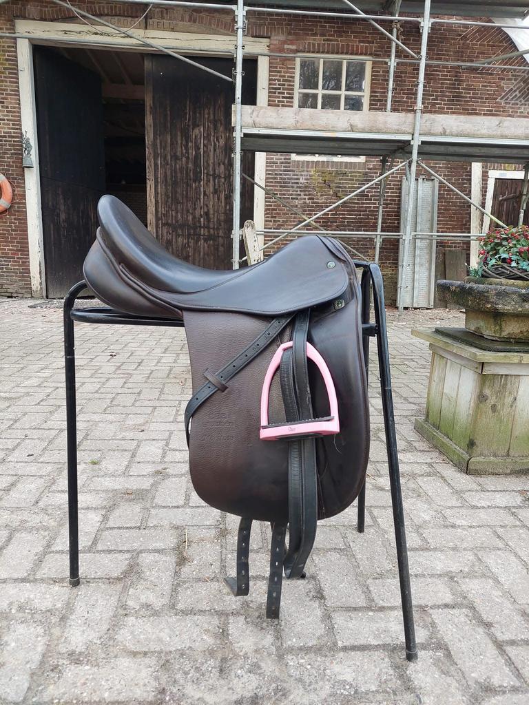 Stübben Maestoso 17,5 inch wijde boom, Dieren en Toebehoren, Ophalen of Verzenden, Zo goed als nieuw, Dressuur