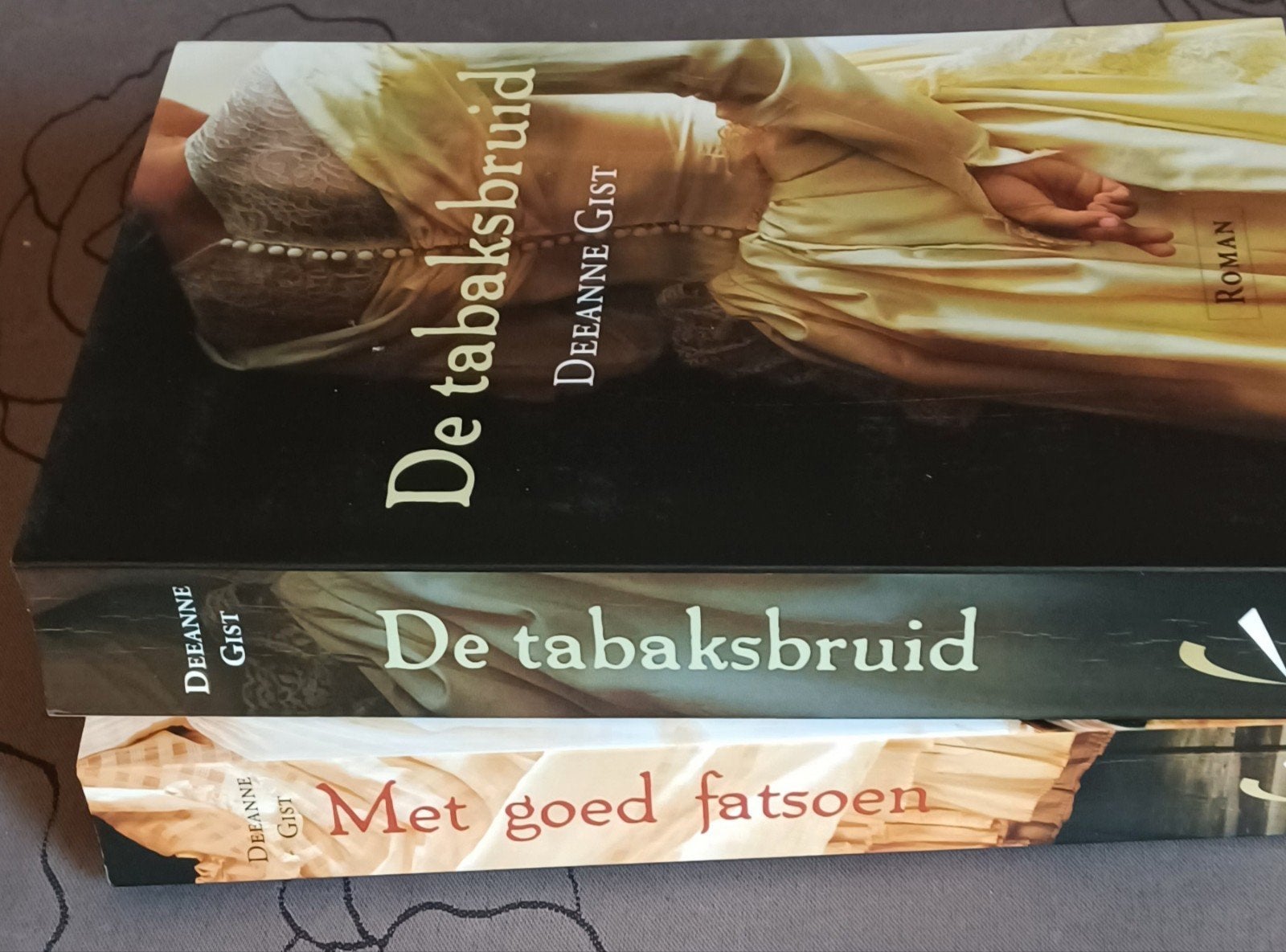 Deanne Gist - De tabaksbruid & Met goed fatsoen, Ophalen of Verzenden, Gelezen, Deanne Gist
