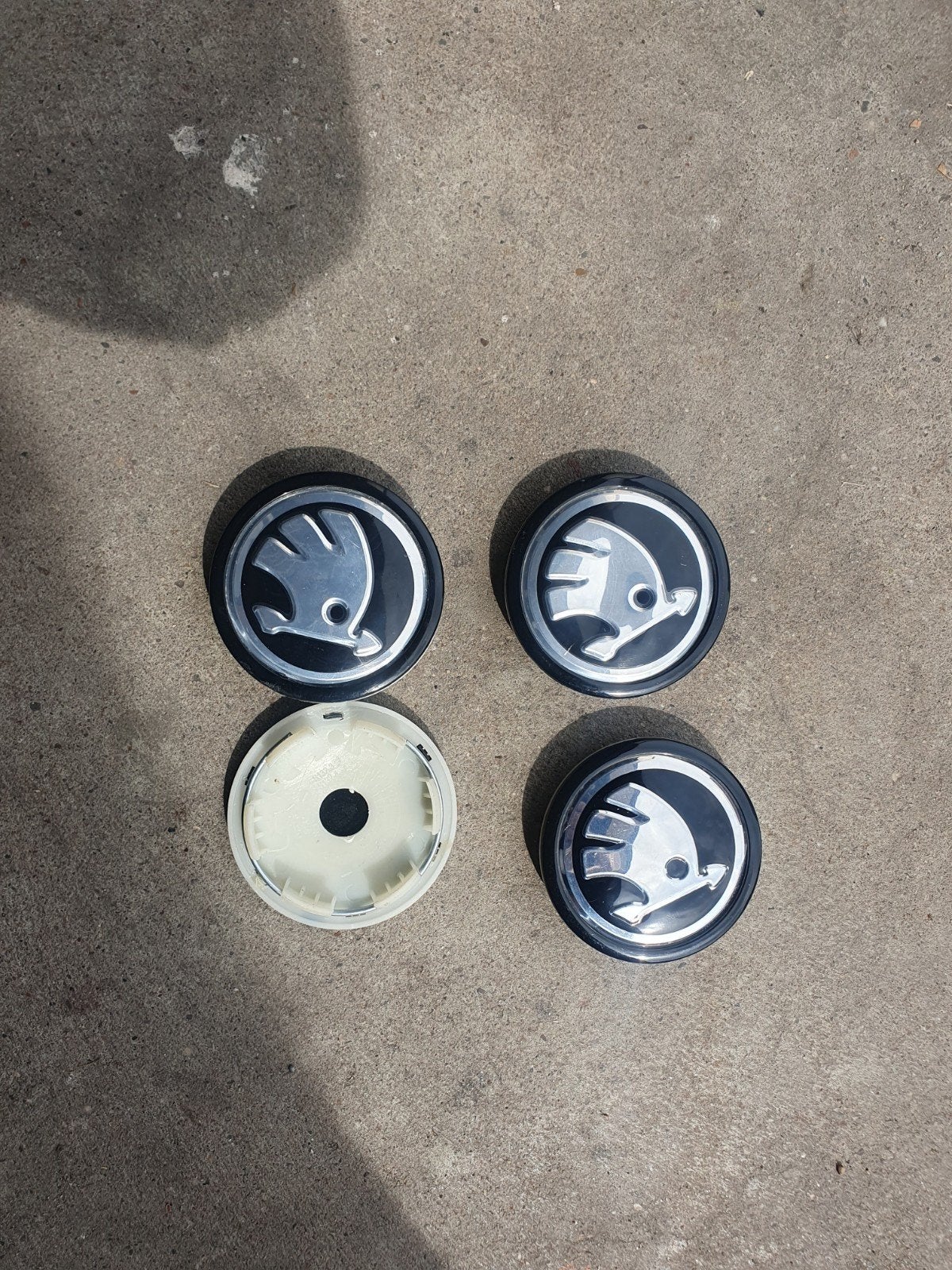 Set van 4 Skoda wieldoppen/naafkappen, Auto diversen, Ophalen of Verzenden, Gebruikt