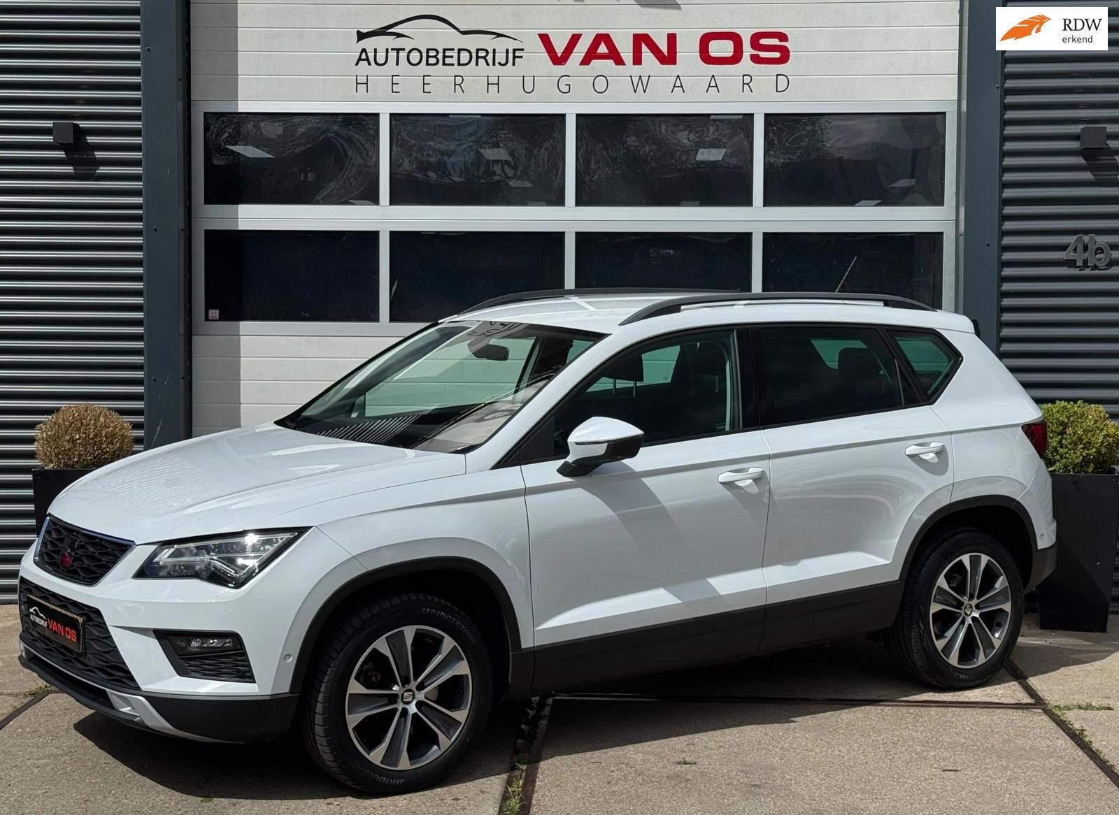 Seat Ateca 1.0 EcoTSI Style l Achteruitrij camera l PDC l Ne, Voorwielaandrijving, Gebruikt, Euro 6, Wit