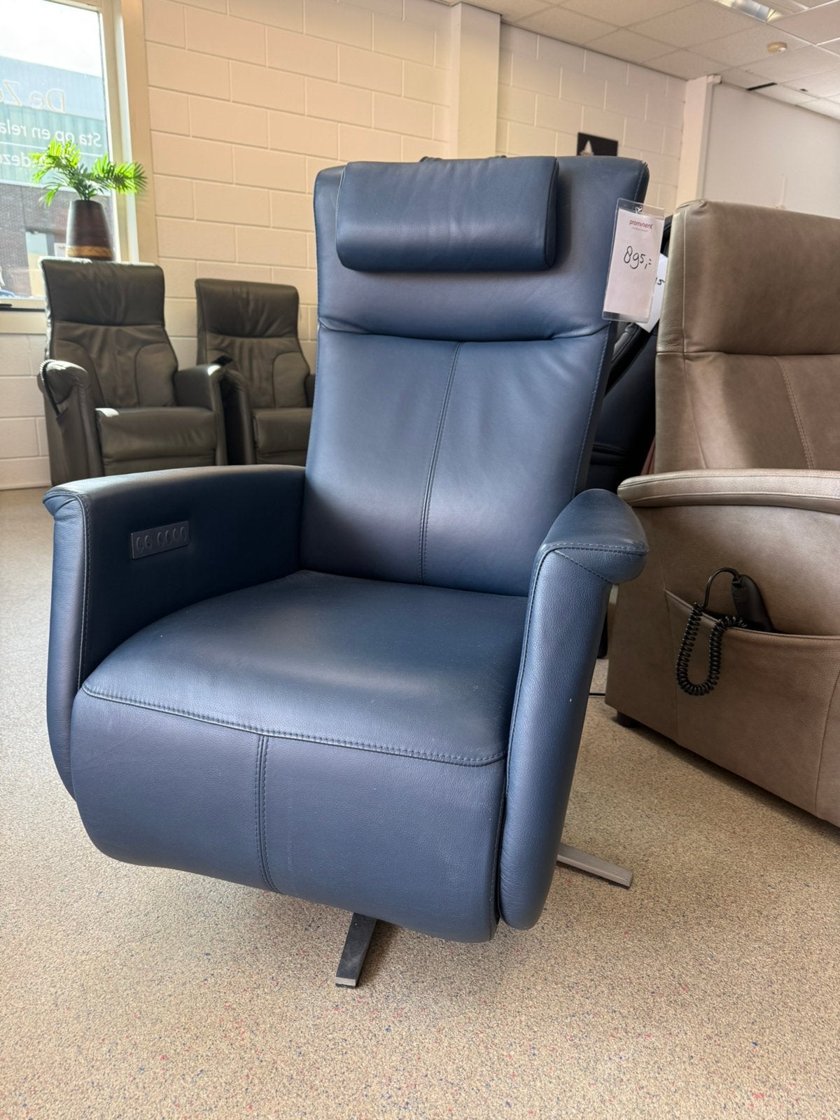 Luxe Prominent Toscane sta op relax stoel gratis bezorging, Ophalen, Zo goed als nieuw, Leer, Ruim 100 A merken in alle kleuren en maten
